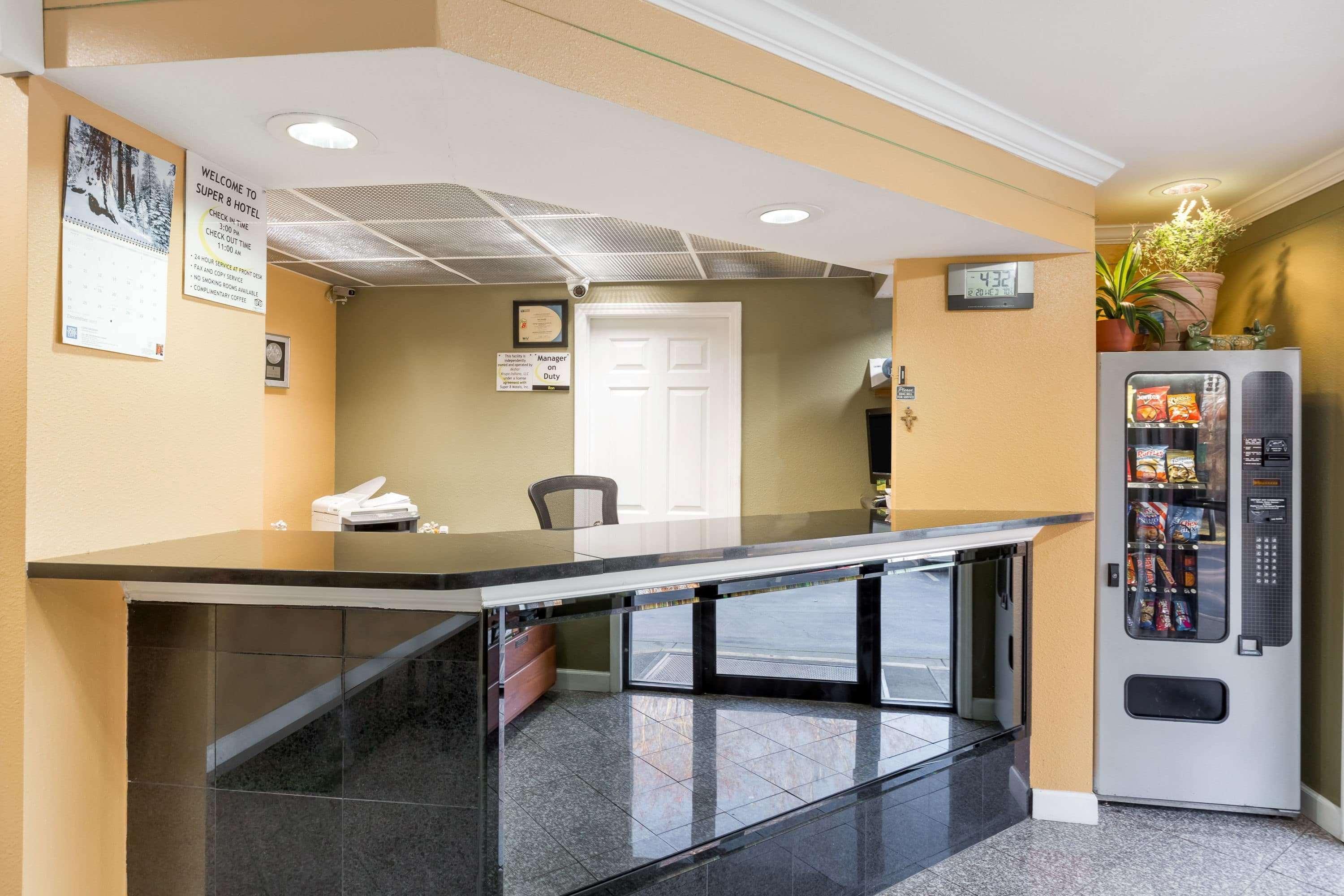 Super 8 By Wyndham Indianapolis-Southport Rd Motel Ngoại thất bức ảnh
