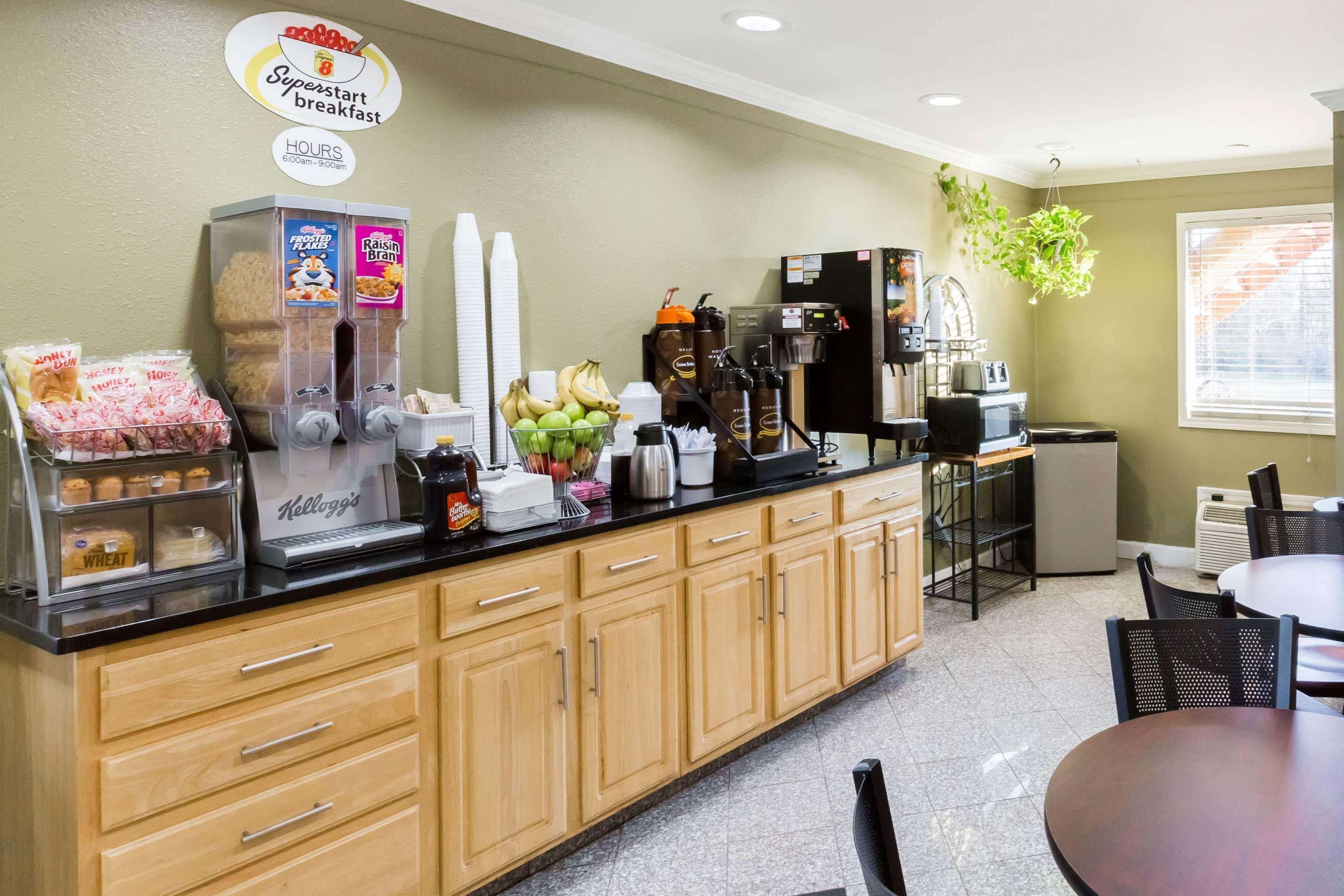 Super 8 By Wyndham Indianapolis-Southport Rd Motel Ngoại thất bức ảnh